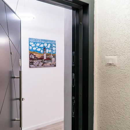 Signature Apartment 8 Tiranë Eksteriør bilde